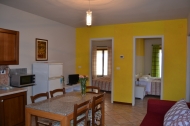 Appartamento trilocale SALVIA con cucina, 2 camere da letto, bagno e terrazzo - Bauernhof La Mussia