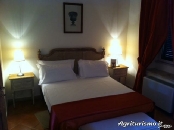 junior suite con girdino - Bauernhof Casale di Tormaggiore Villa and Country Suites