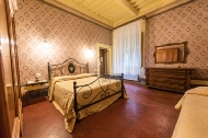 camera del senatore - Bauernhof Villa Buieri