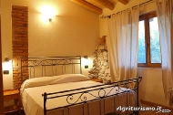 CULLA Camera doppia-matrimoniale 2 (con letto a castello) - Agritourisme Biobi