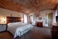 Camera 11 - 2 adults + 2 extra guests aged 14 and over - Bauernhof San Martino Langhe