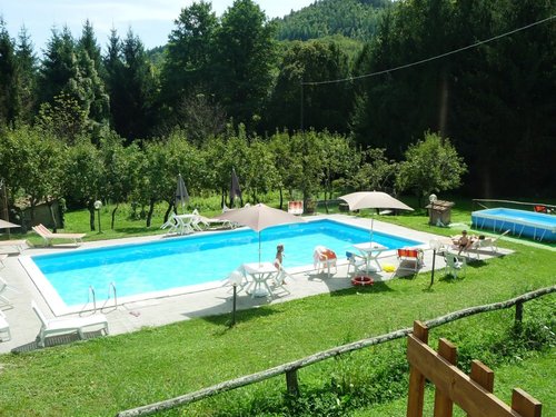 Agriturismo La Palazzina-Garfagnana, appartamenti e piscina - Castelnuovo di Garfagnana