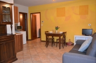 Appartamento bilocale MENTA con cucina, camera da letto, bagno e terrazzo - Bauernhof La Mussia