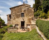Forno - Agritourisme Borgo il Castagno per ritrovare la pace della natura